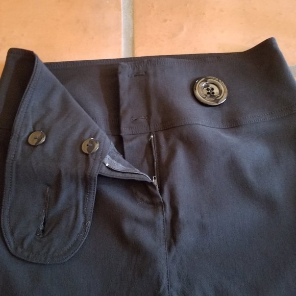 Le Chateau Black Mini Skirt - Picture 3 of 7